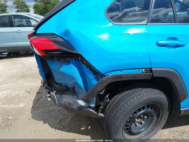 Auction sale of the 2020 Toyota Rav4 Le, vin: 2T3H1RFV2LC043764, lot number: 45882275