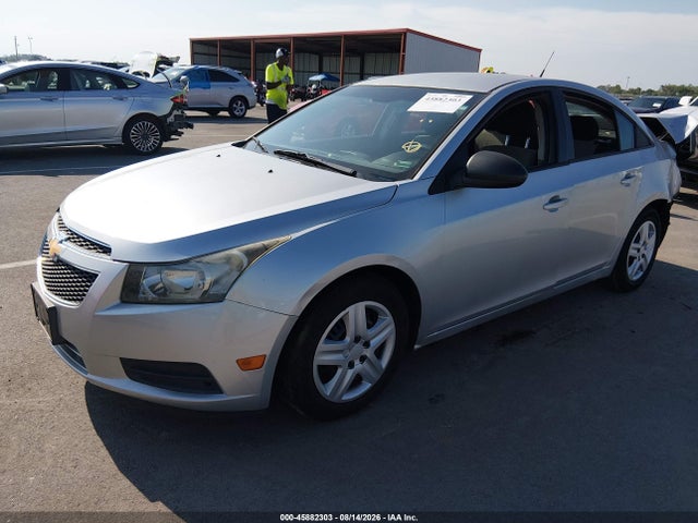 45882303 :رقم المزاد ، 1G1PB5SG1E7328860 vin ، 2014 Chevrolet Cruze Ls Manual مزاد بيع