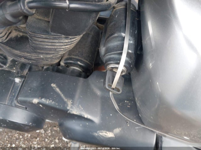 JH2RC5375FK501586 Honda Vt750 C2b