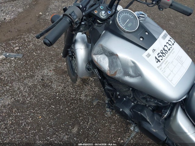 JH2RC5375FK501586 Honda Vt750 C2b