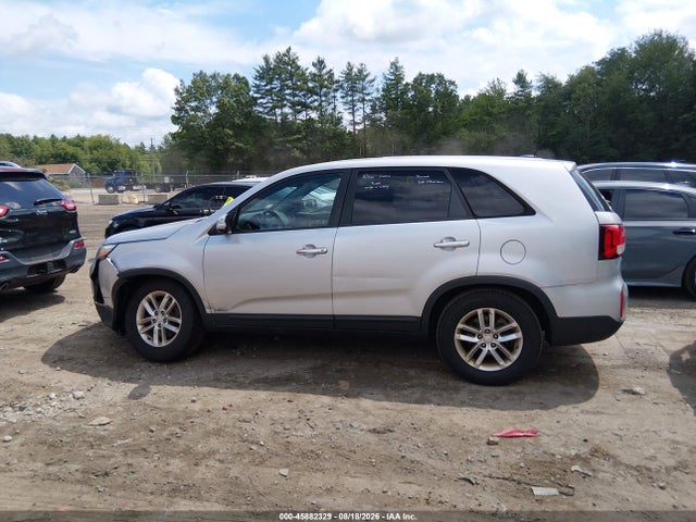 45882329 :رقم المزاد ، 5XYKTCA6XFG564584 vin ، 2015 Kia Sorento Lx مزاد بيع
