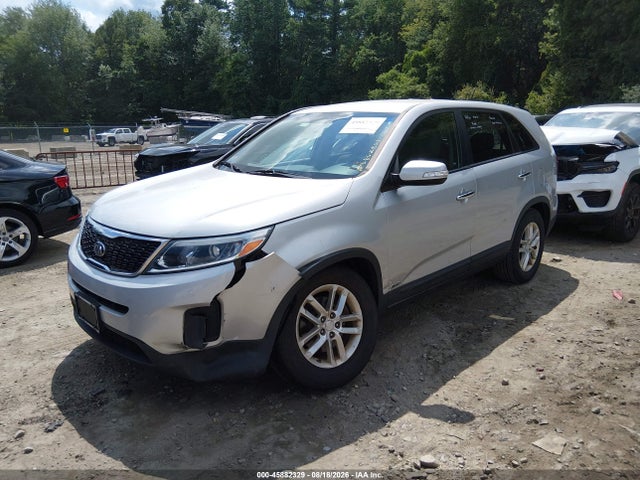 45882329 :رقم المزاد ، 5XYKTCA6XFG564584 vin ، 2015 Kia Sorento Lx مزاد بيع