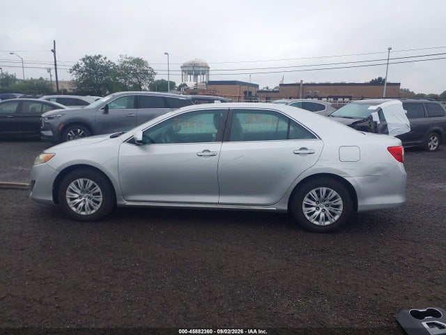 45882360 :رقم المزاد ، 4T4BF1FK9DR275680 vin ، 2013 Toyota Camry Le مزاد بيع