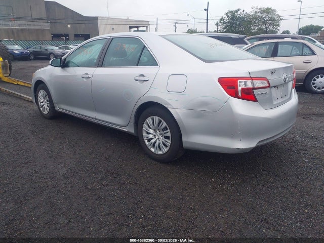 45882360 :رقم المزاد ، 4T4BF1FK9DR275680 vin ، 2013 Toyota Camry Le مزاد بيع