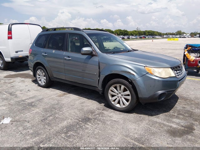 2013 Subaru Forester 2.5x Premium მანქანა იყიდება აუქციონზე, vin: JF2SHADC2DH400887, აუქციონის ნომერი: 45882377