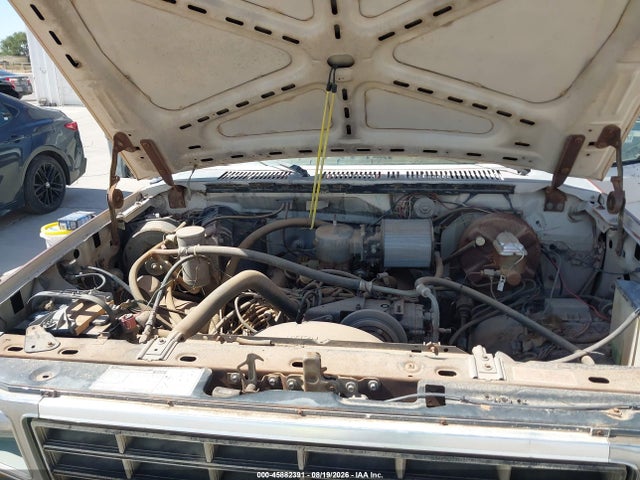 45882391 :رقم المزاد ، 1FTFX25G5BKA05094 vin ، 1981 Ford F250 مزاد بيع