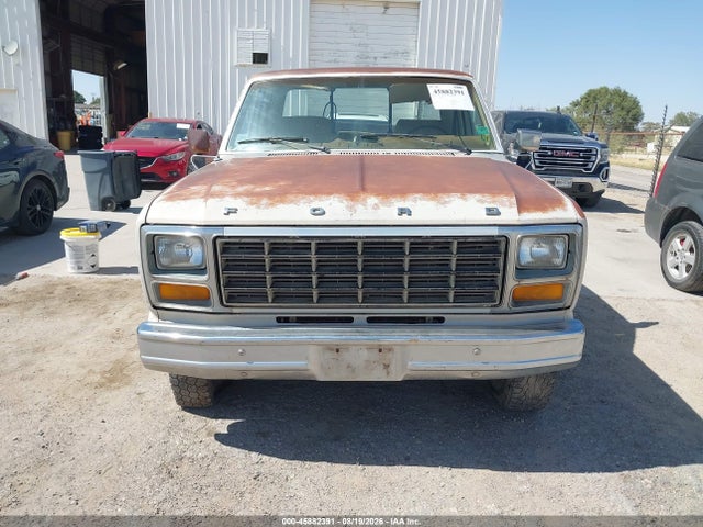 45882391 :رقم المزاد ، 1FTFX25G5BKA05094 vin ، 1981 Ford F250 مزاد بيع
