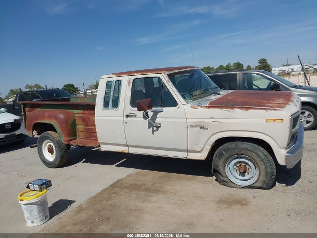 45882391 :رقم المزاد ، 1FTFX25G5BKA05094 vin ، 1981 Ford F250 مزاد بيع