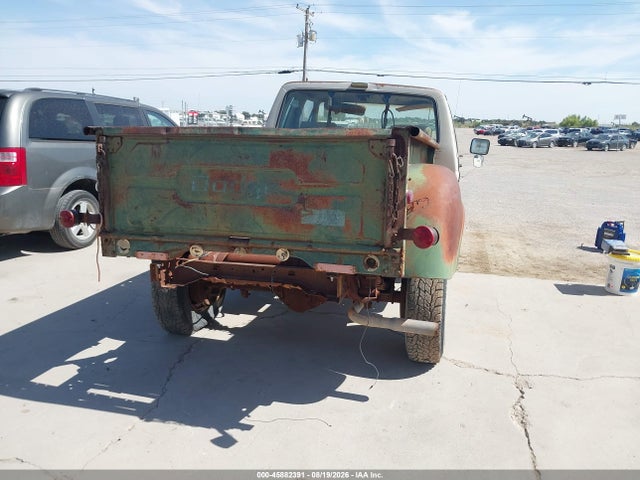 45882391 :رقم المزاد ، 1FTFX25G5BKA05094 vin ، 1981 Ford F250 مزاد بيع