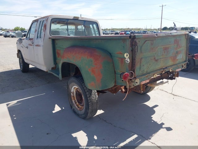 45882391 :رقم المزاد ، 1FTFX25G5BKA05094 vin ، 1981 Ford F250 مزاد بيع