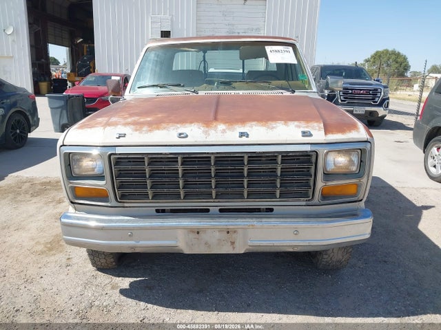 45882391 :رقم المزاد ، 1FTFX25G5BKA05094 vin ، 1981 Ford F250 مزاد بيع