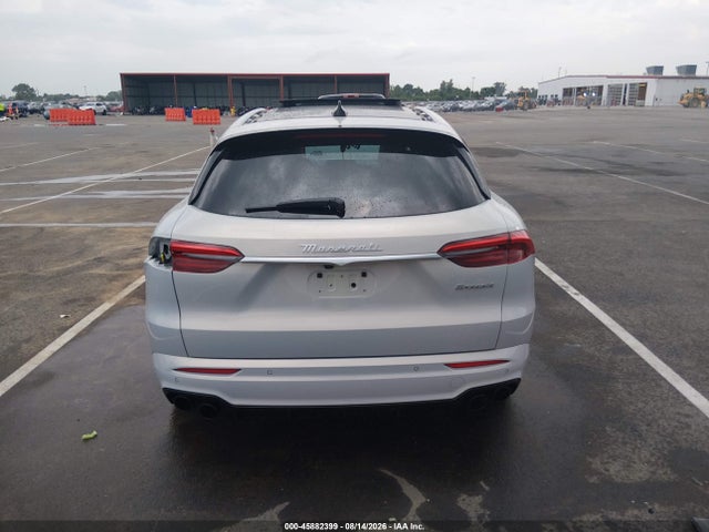 Продажа на аукционе авто 2023 Maserati Grecale Modena, vin: ZN682AVM6P7407688, номер лота: 45882399