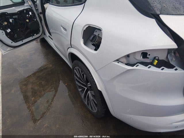 Продажа на аукционе авто 2023 Maserati Grecale Modena, vin: ZN682AVM6P7407688, номер лота: 45882399
