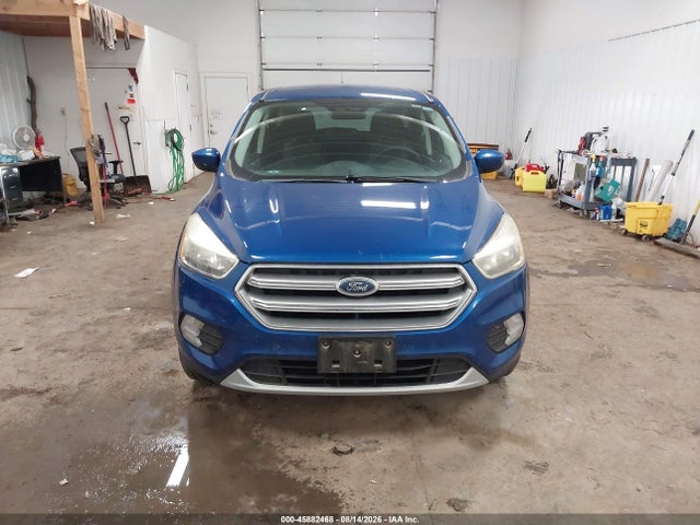 Продажа на аукционе авто 2017 Ford Escape Se, vin: 1FMCU9GD5HUE18505, номер лота: 45882468