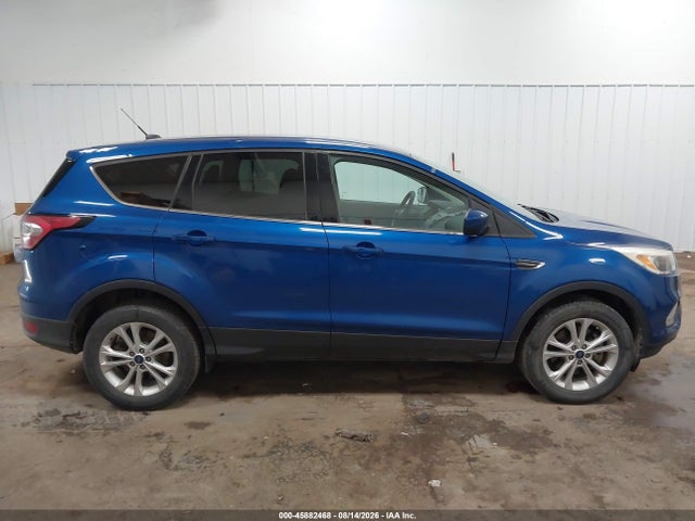 Продажа на аукционе авто 2017 Ford Escape Se, vin: 1FMCU9GD5HUE18505, номер лота: 45882468