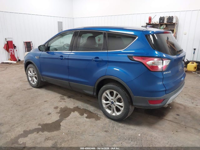 Продажа на аукционе авто 2017 Ford Escape Se, vin: 1FMCU9GD5HUE18505, номер лота: 45882468
