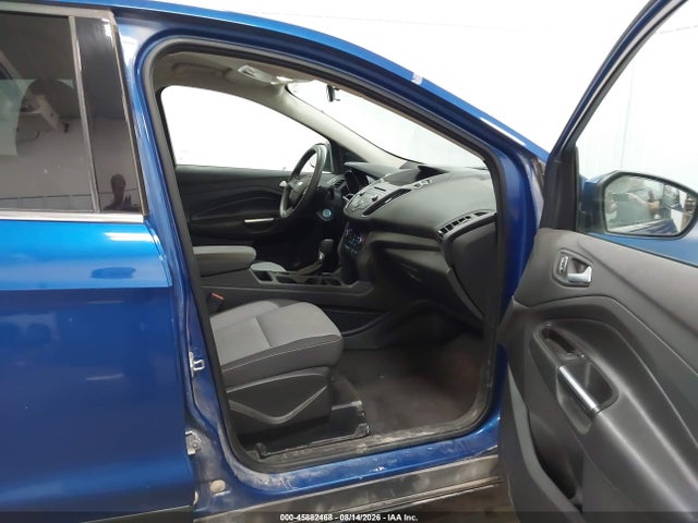 Продажа на аукционе авто 2017 Ford Escape Se, vin: 1FMCU9GD5HUE18505, номер лота: 45882468