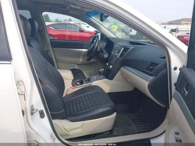 45882509 :رقم المزاد ، 4S4BRCDC8E3289019 vin ، 2014 Subaru Outback 2.5i Premium مزاد بيع