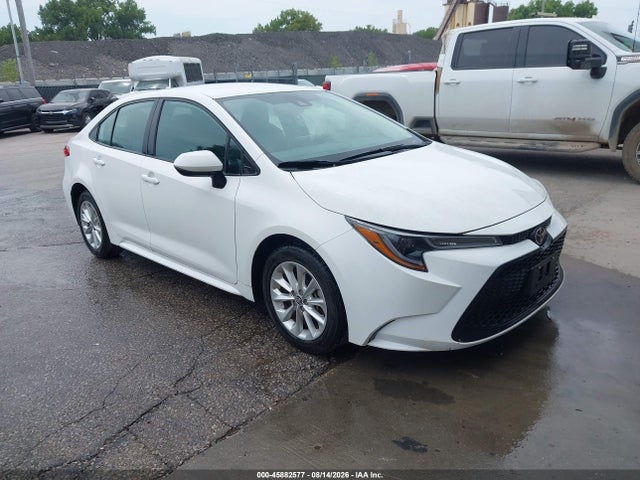 45882577 :رقم المزاد ، 5YFVPMAE7MP261396 vin ، 2021 Toyota Corolla Le مزاد بيع