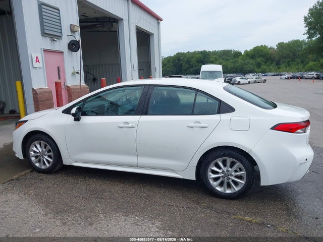 45882577 :رقم المزاد ، 5YFVPMAE7MP261396 vin ، 2021 Toyota Corolla Le مزاد بيع