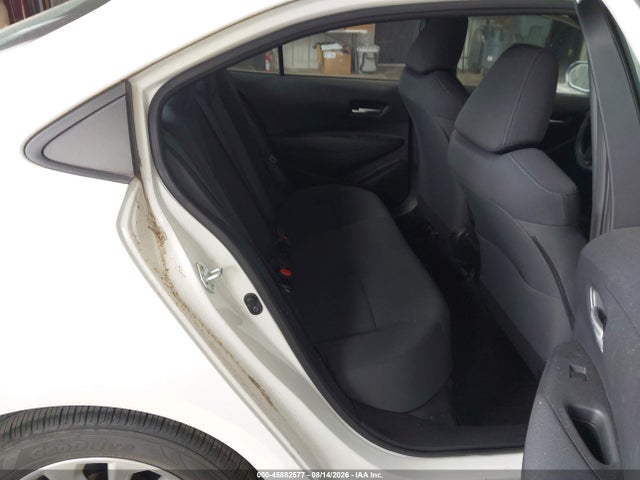 45882577 :رقم المزاد ، 5YFVPMAE7MP261396 vin ، 2021 Toyota Corolla Le مزاد بيع
