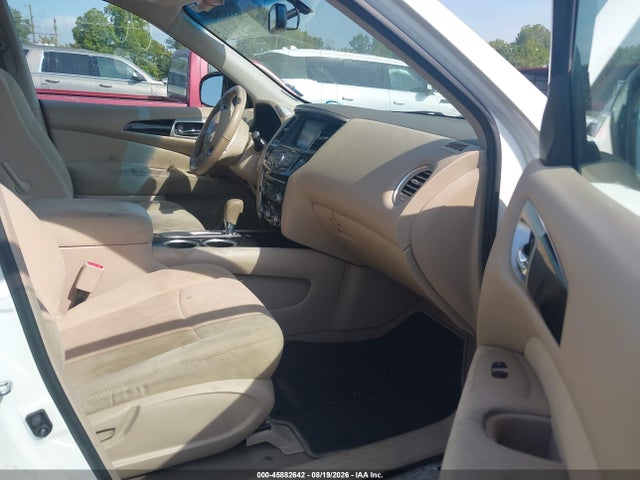 Продажа на аукционе авто 2015 Nissan Pathfinder Sv, vin: 5N1AR2MN5FC721817, номер лота: 45882642