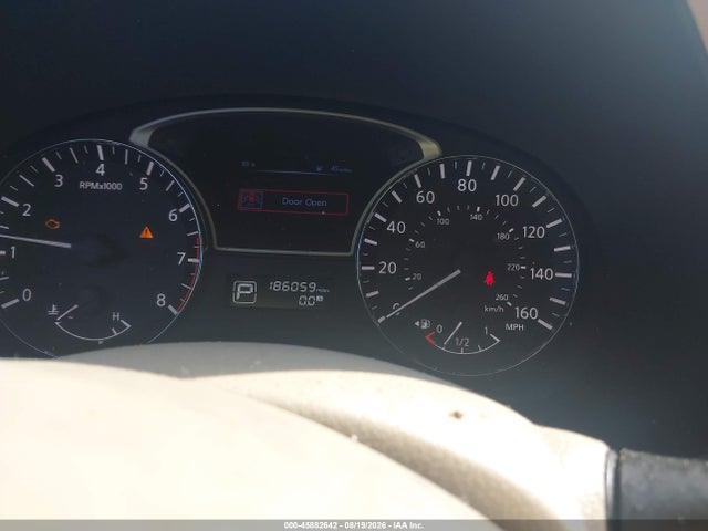 Продажа на аукционе авто 2015 Nissan Pathfinder Sv, vin: 5N1AR2MN5FC721817, номер лота: 45882642