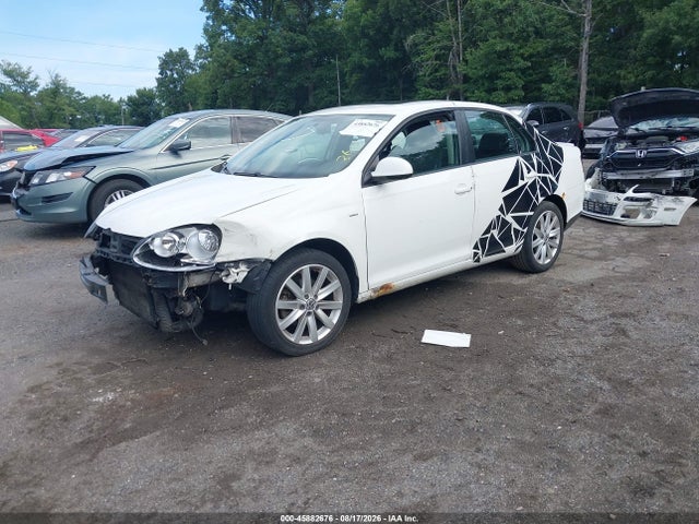 45882676 :رقم المزاد ، 3VWRJ7AJ8AM151622 vin ، 2010 Volkswagen Jetta Wolfsburg Edition مزاد بيع