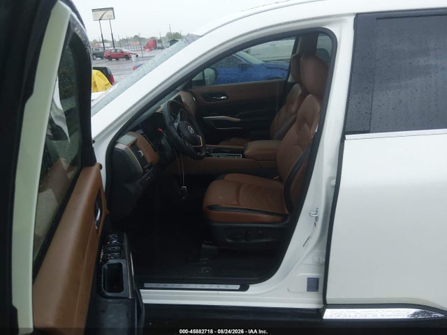 2024 Nissan Pathfinder Platinum Fwd მანქანა იყიდება აუქციონზე, vin: 5N1DR3DH2RC284781, აუქციონის ნომერი: 45882718