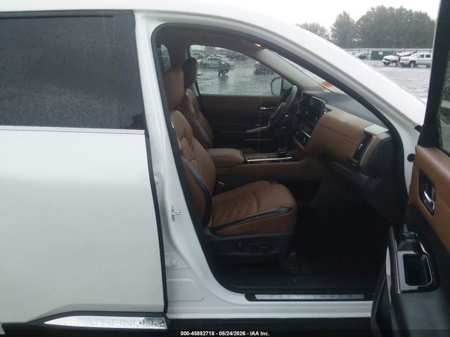 2024 Nissan Pathfinder Platinum Fwd მანქანა იყიდება აუქციონზე, vin: 5N1DR3DH2RC284781, აუქციონის ნომერი: 45882718