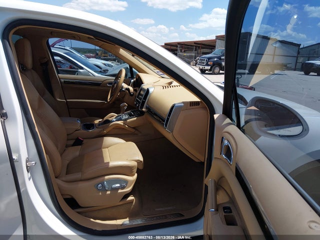 45882763 :رقم المزاد ، WP1AA2A2XGLA02259 vin ، 2016 Porsche Cayenne مزاد بيع