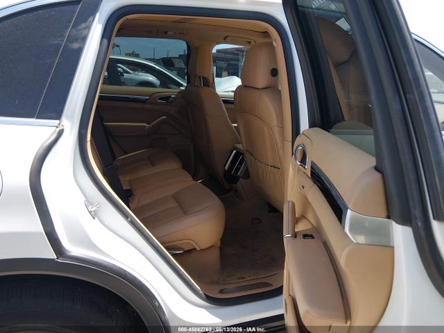 45882763 :رقم المزاد ، WP1AA2A2XGLA02259 vin ، 2016 Porsche Cayenne مزاد بيع