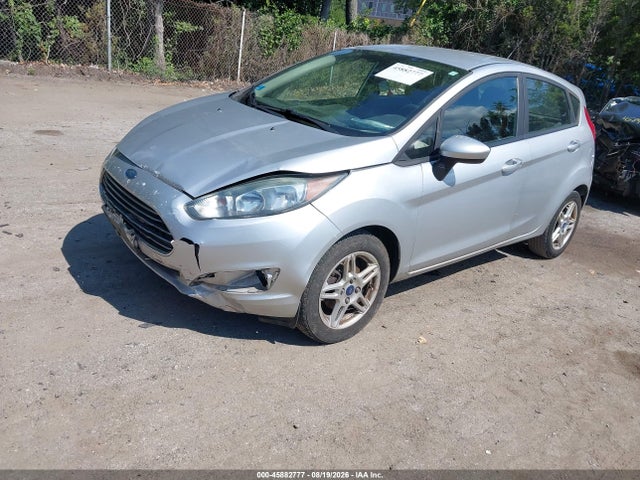 45882777 :رقم المزاد ، 3FADP4EJ2JM115659 vin ، 2018 Ford Fiesta Se مزاد بيع