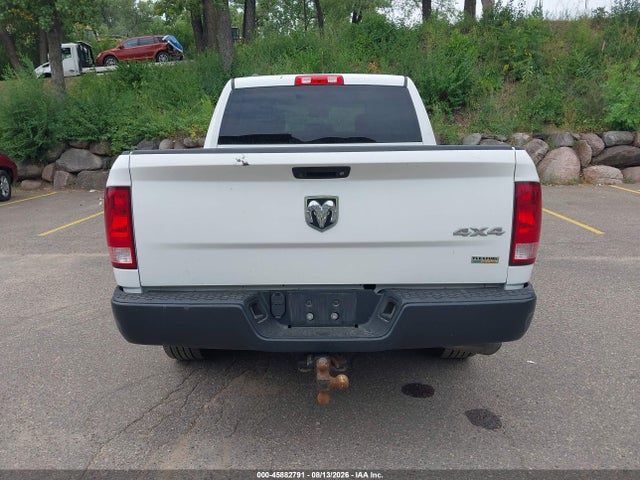 45882791 :رقم المزاد ، 1C6RR7KG4JS293110 vin ، 2018 Ram 1500 Tradesman  4x4 5'7 Box مزاد بيع