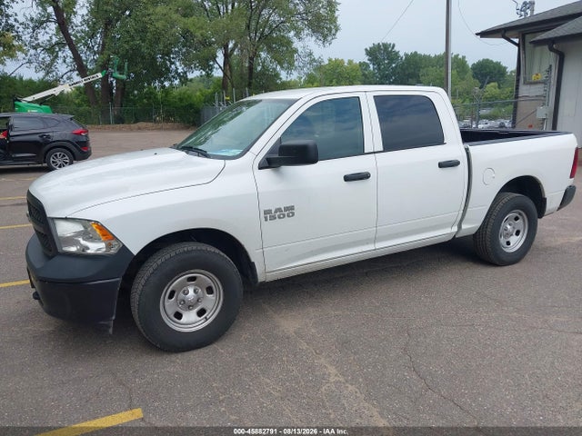 45882791 :رقم المزاد ، 1C6RR7KG4JS293110 vin ، 2018 Ram 1500 Tradesman  4x4 5'7 Box مزاد بيع