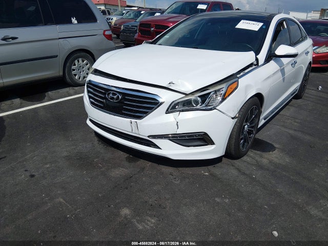 Hyundai Sonata Limited 2015 5NPE34AF3FH239268 Image 18