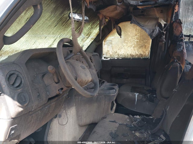 45882855 :رقم المزاد ، 1FDXE4FS7FDA17018 vin ، 2015 Ford E-450 Cutaway مزاد بيع
