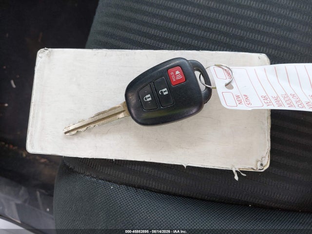 Продажа на аукционе авто 2016 Toyota Rav4 Le, vin: 2T3ZFREVXGW284094, номер лота: 45882895