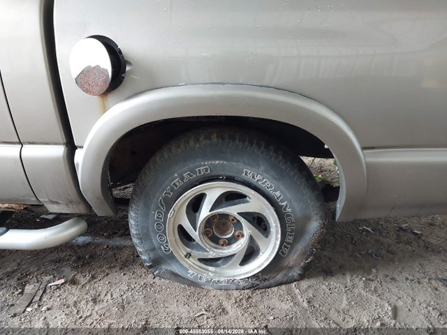 2002 Gmc Sonoma Sls მანქანა იყიდება აუქციონზე, vin: 1GTDT13W22K226904, აუქციონის ნომერი: 45883055