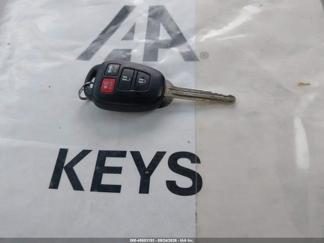 45883193 :رقم المزاد ، 4T4BF1FK2ER406160 vin ، 2014 Toyota Camry Le مزاد بيع