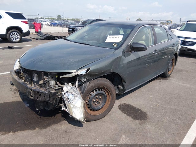 45883193 :رقم المزاد ، 4T4BF1FK2ER406160 vin ، 2014 Toyota Camry Le مزاد بيع