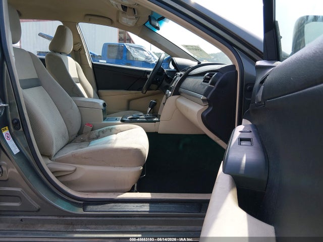45883193 :رقم المزاد ، 4T4BF1FK2ER406160 vin ، 2014 Toyota Camry Le مزاد بيع