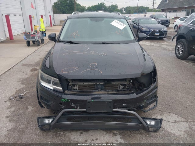 45883225 :رقم المزاد ، 3VV2B7AX7JM017479 vin ، 2018 Volkswagen Tiguan 2.0t Se/2.0t Sel مزاد بيع
