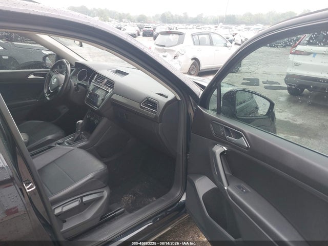 45883225 :رقم المزاد ، 3VV2B7AX7JM017479 vin ، 2018 Volkswagen Tiguan 2.0t Se/2.0t Sel مزاد بيع
