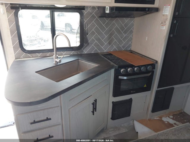 2023 Coachmen Travel მანქანა იყიდება აუქციონზე, vin: 5ZT2CXLB0PL015188, აუქციონის ნომერი: 45883301