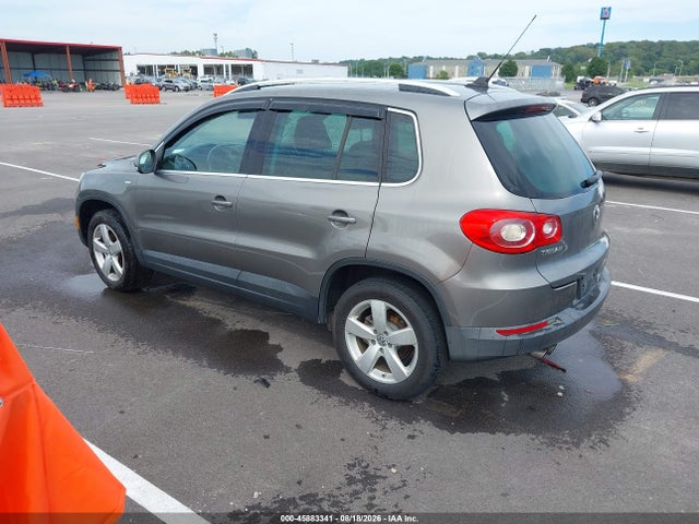 Продаж на аукціоні авто 2010 Volkswagen Tiguan Wolfsburg Edition, vin: WVGBV7AX4AW517925, номер лоту: 45883341