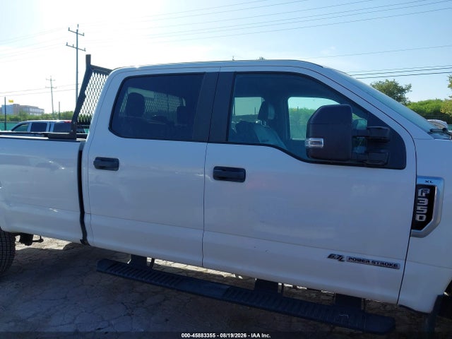 1FT8W3BT2KED84783 Ford F-350 Xl