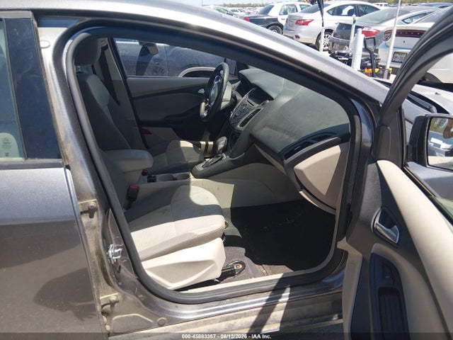 Ford FOCUS SE 2014 1FADP3F22EL460134 Image 5