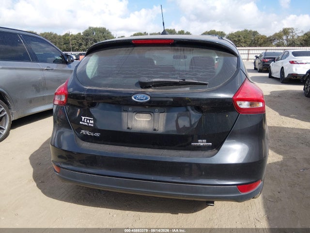 45883379 :رقم المزاد ، 1FADP3K28FL255358 vin ، 2015 Ford Focus Se مزاد بيع
