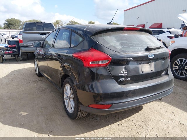 45883379 :رقم المزاد ، 1FADP3K28FL255358 vin ، 2015 Ford Focus Se مزاد بيع